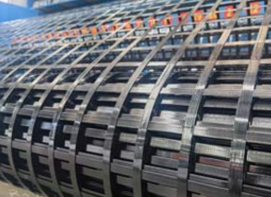 三水钢塑土工格栅：基建“隐形脊梁”的绿色智造与长寿命进化论